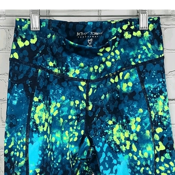 Betsey Johnson performance workout capri crop leggings electric teal yellow L - Picture 2 of 7